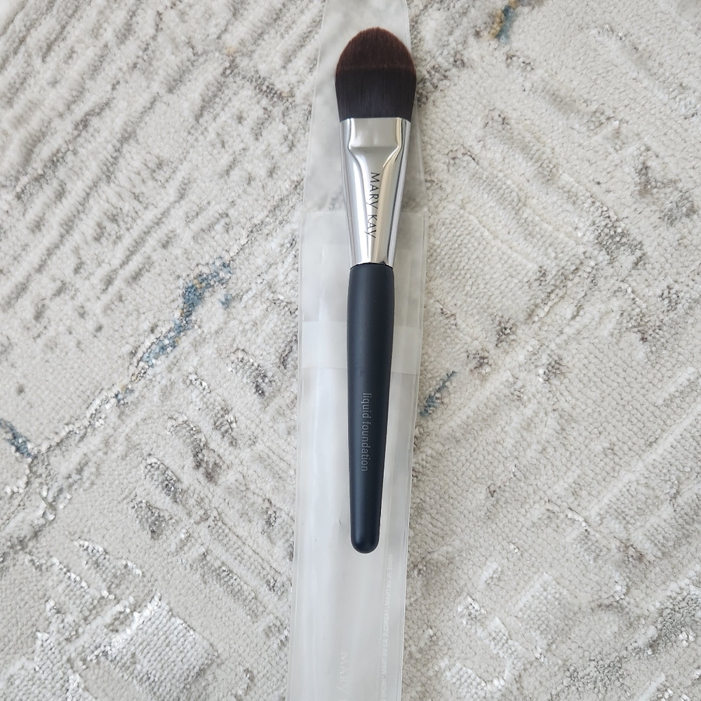 Mary Kay Liquid Foundation Brush